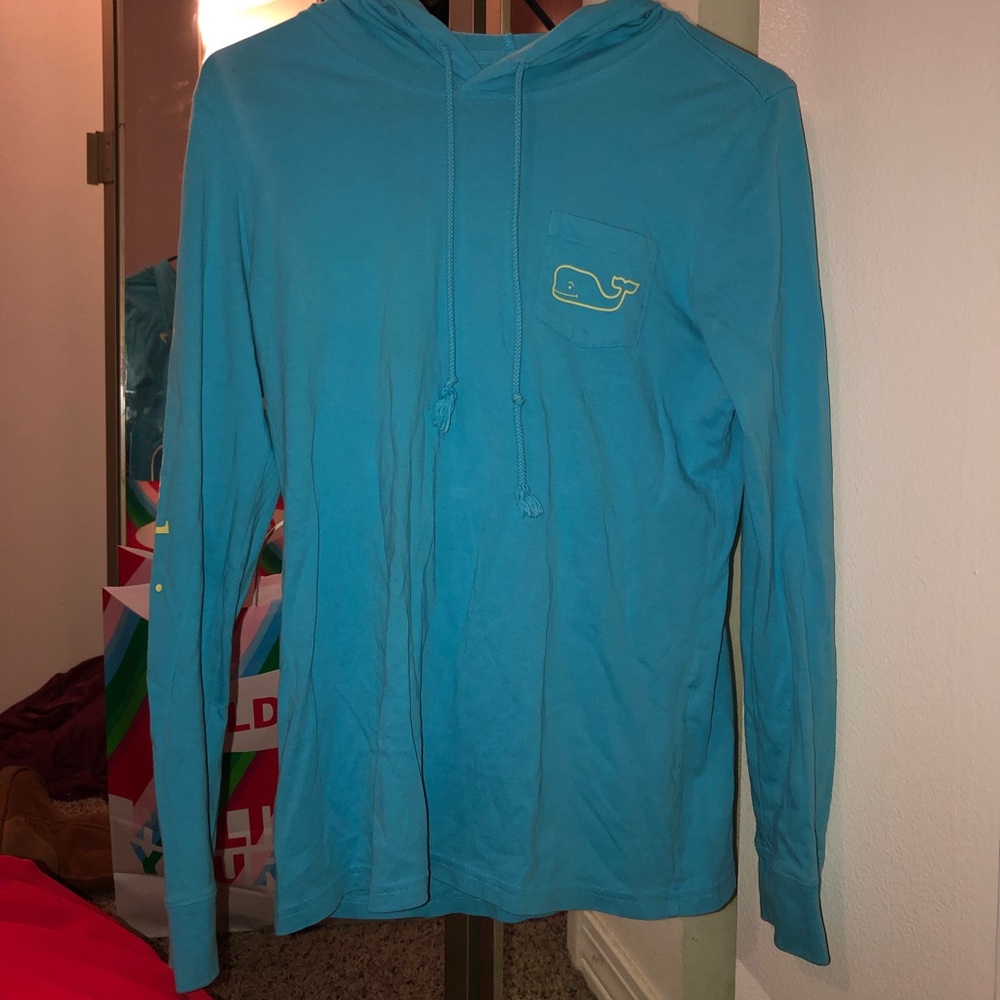 Vineyard Vine long sleeve shirt/hoodie